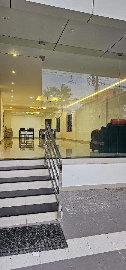Blueway Residency Downtown Hotel Thiruvananthapuram Esterno foto