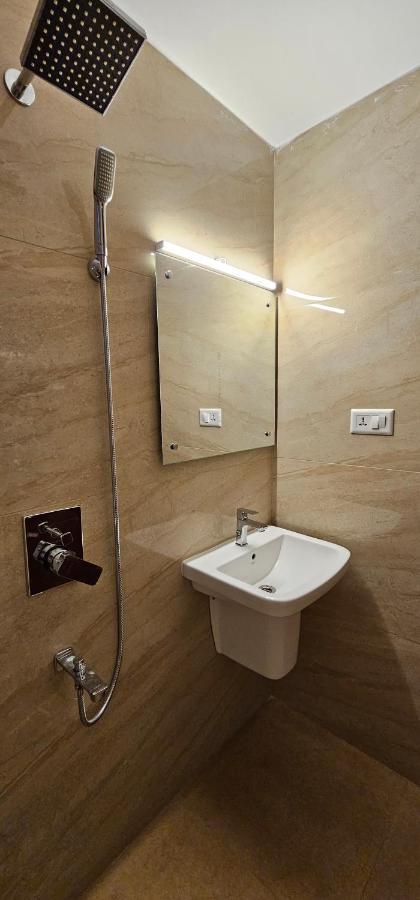 Blueway Residency Downtown Hotel Thiruvananthapuram Esterno foto