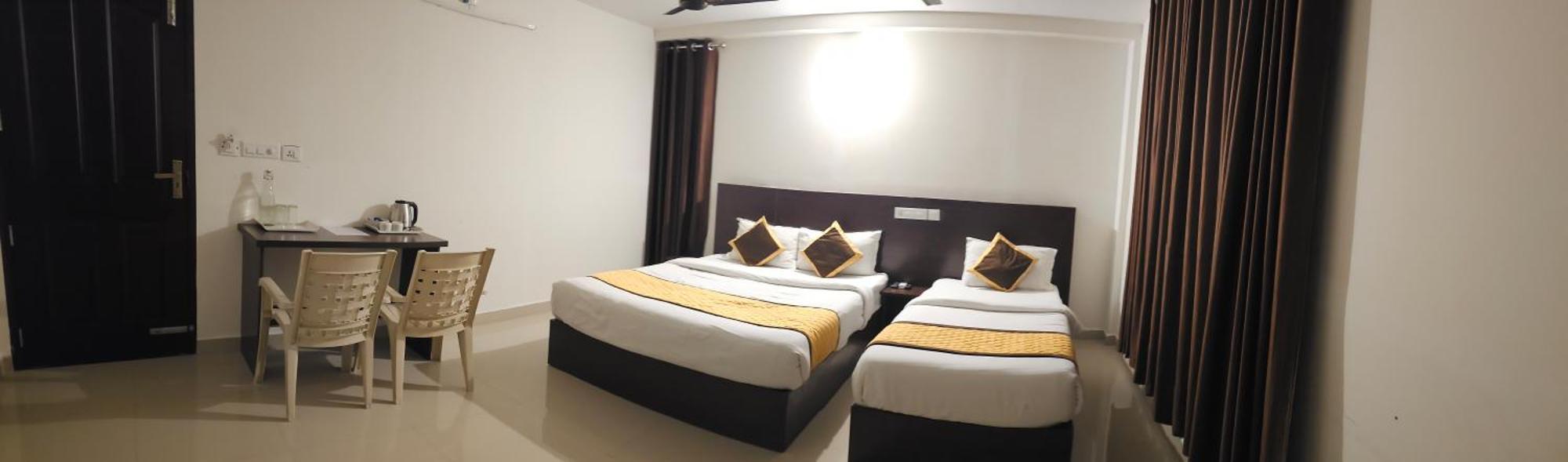 Blueway Residency Downtown Hotel Thiruvananthapuram Esterno foto