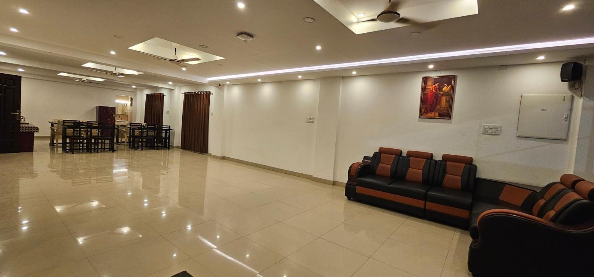 Blueway Residency Downtown Hotel Thiruvananthapuram Esterno foto