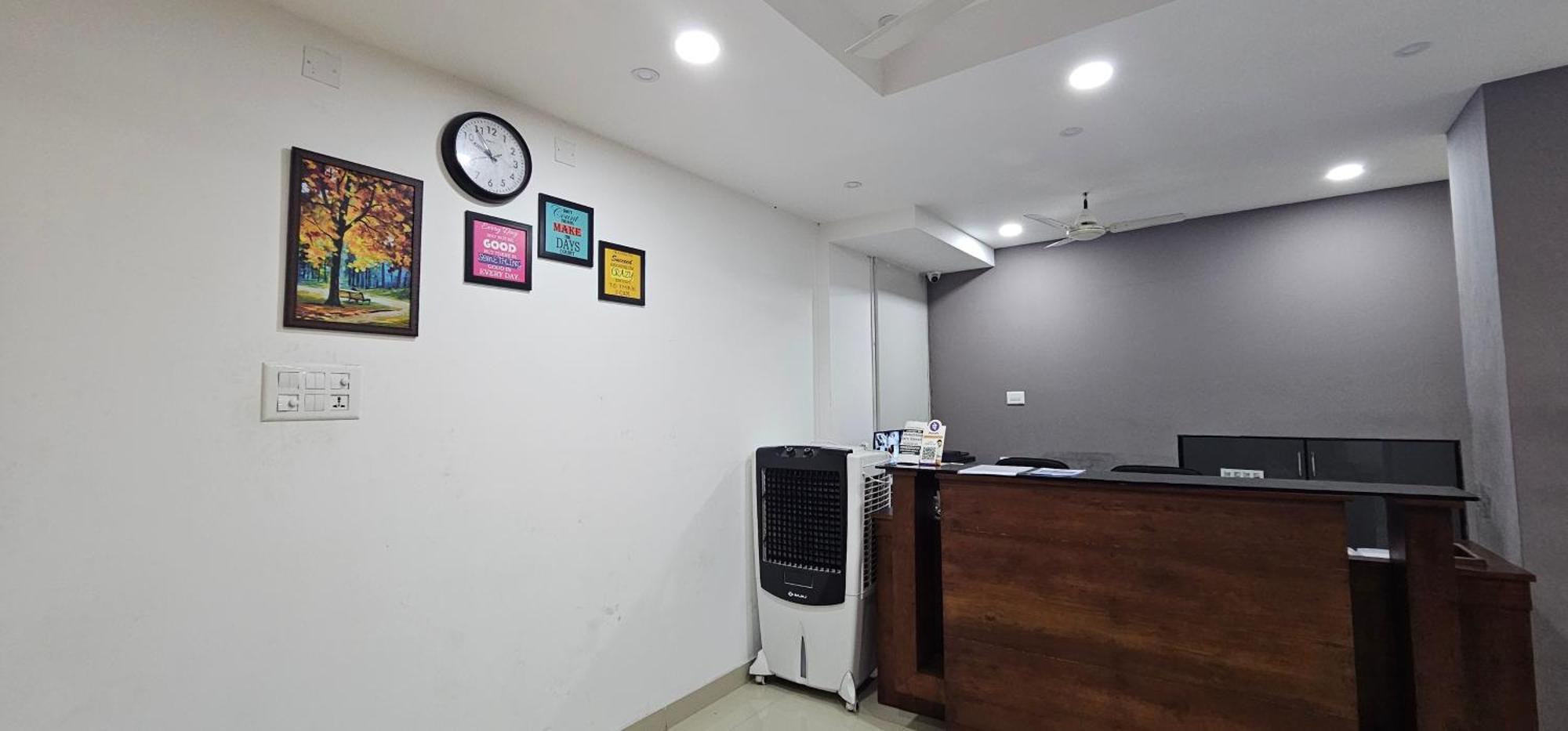 Blueway Residency Downtown Hotel Thiruvananthapuram Esterno foto