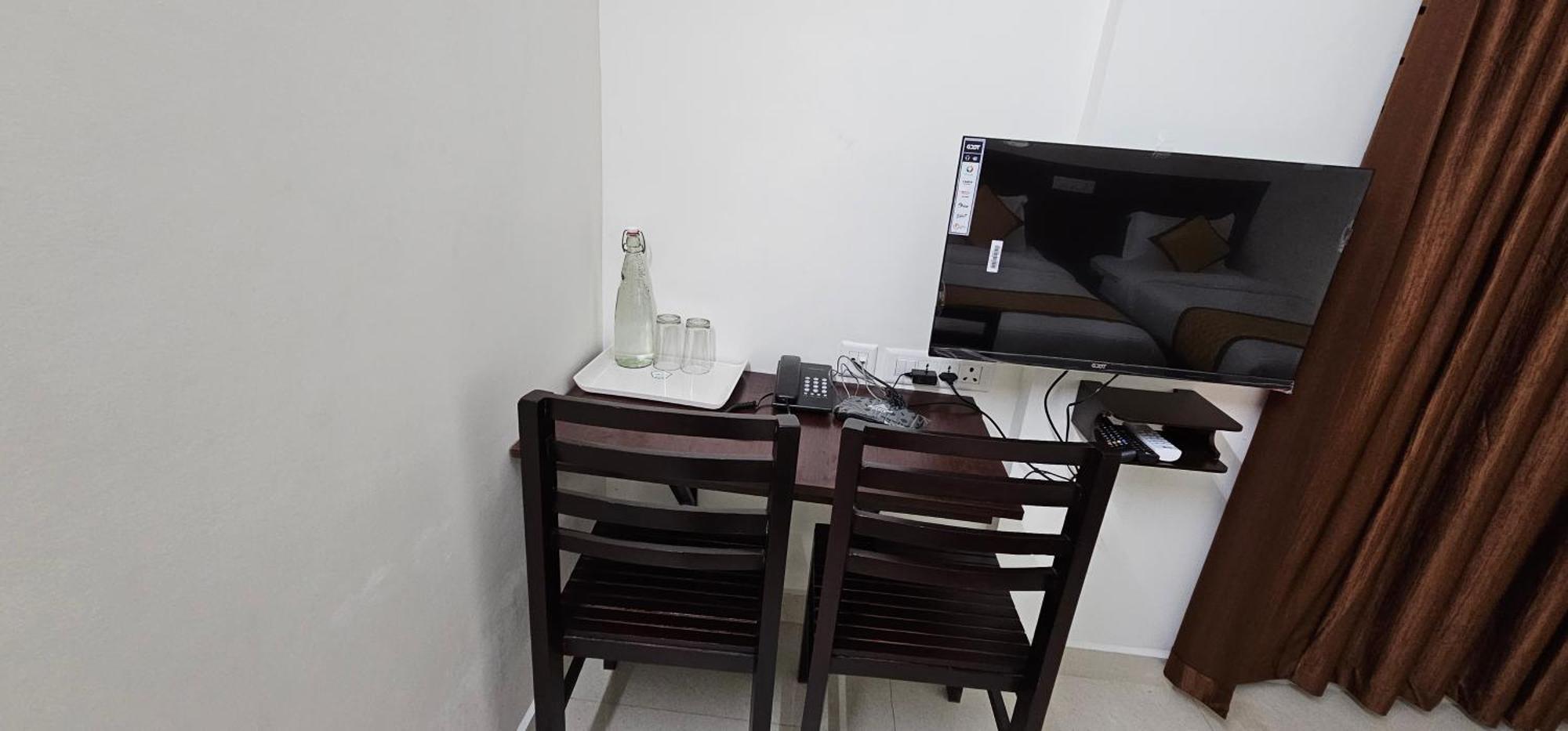 Blueway Residency Downtown Hotel Thiruvananthapuram Esterno foto